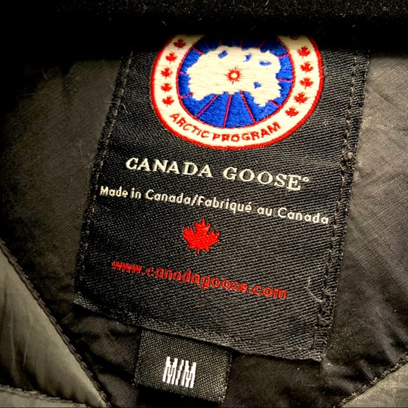 Canada Goose jacket - Picture 3 of 13